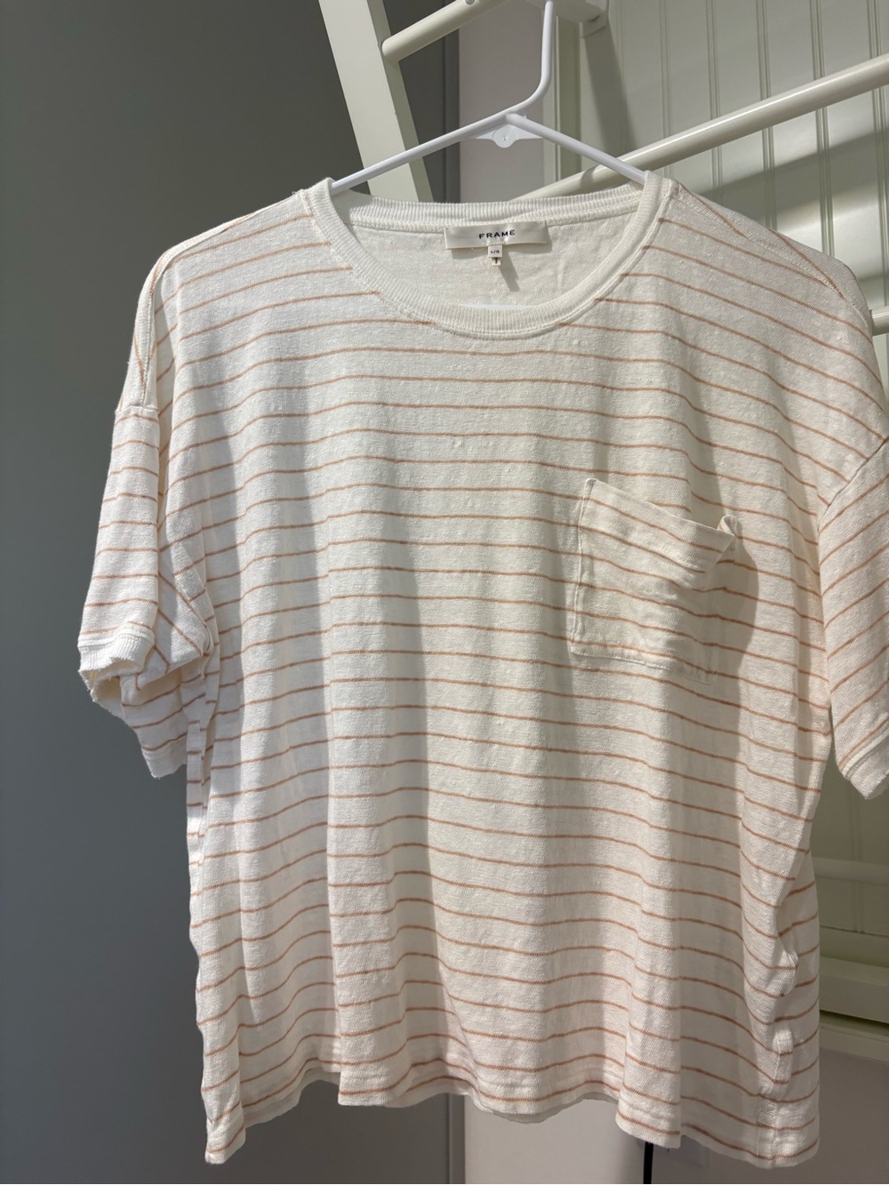 Frame Cream Short-Sleeve Linen Jersey Tee with Thin Rose Gold Stripes